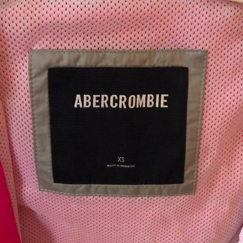 🌸A&F hot pink windbreaker with mesh inside🌸 - Picture 5 of 5